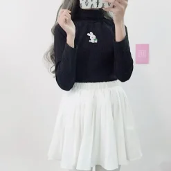 Baby Bun Turtleneck