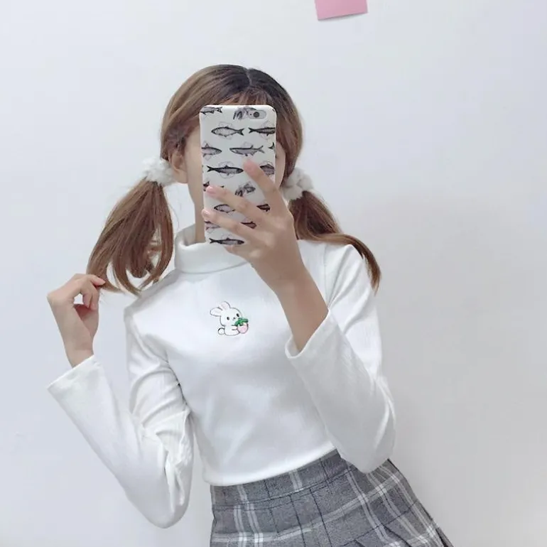 Baby Bun Turtleneck
