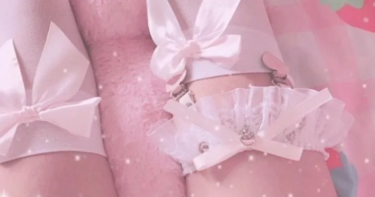 Babydoll Ruffle Garter Belt
