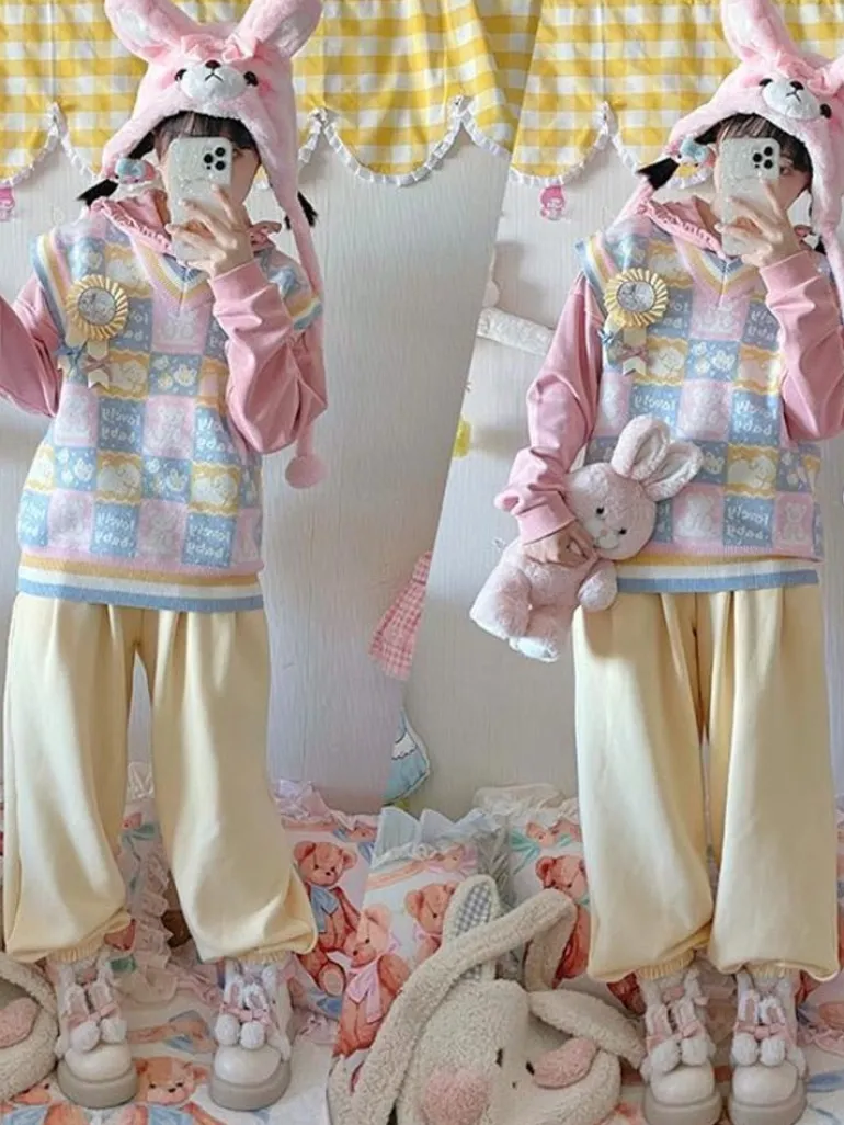 Checkered Bear Knit Vest