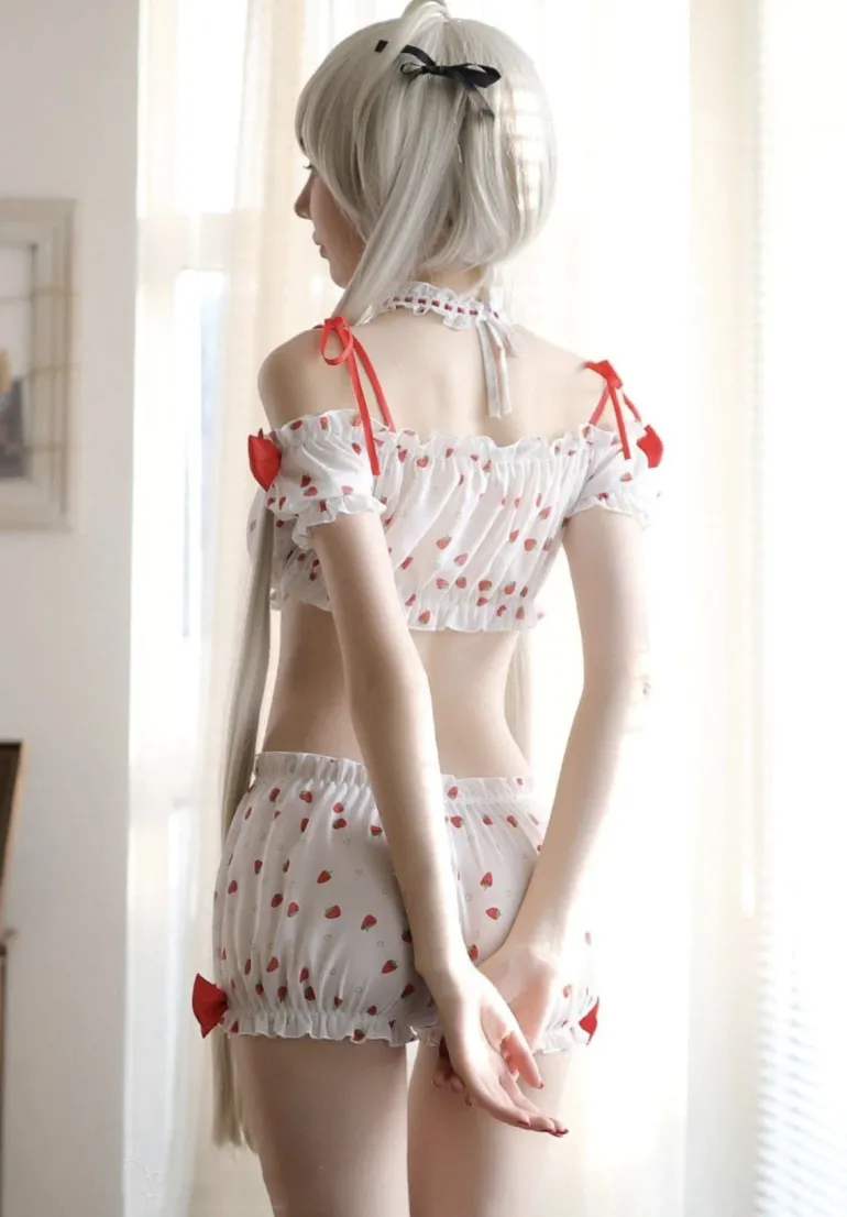 Country Strawberry Outfit