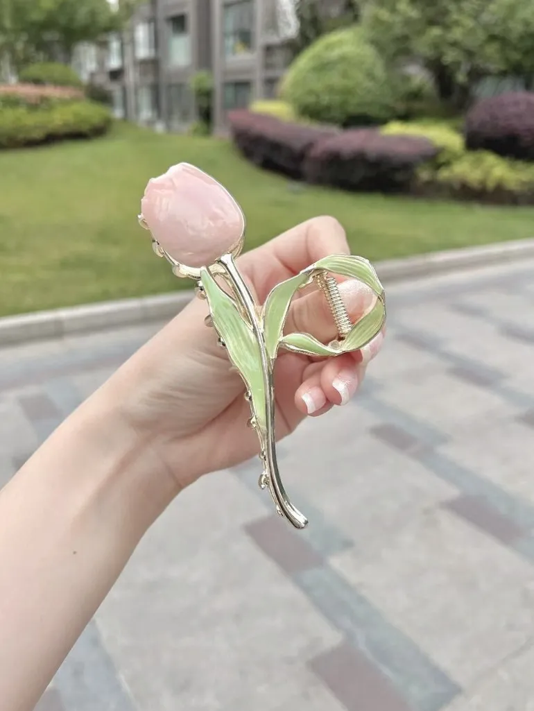 Dainty Floral Hair Claw Clip