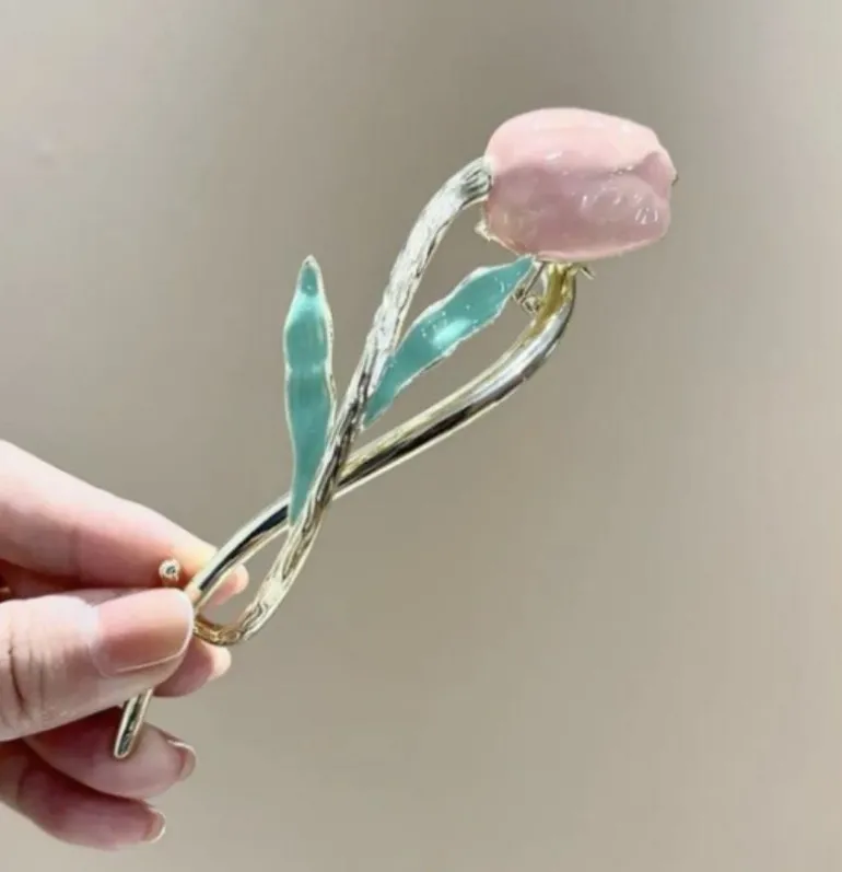Dainty Floral Hair Claw Clip