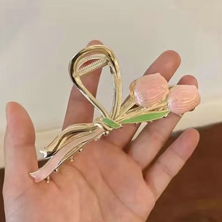 Dainty Floral Hair Claw Clip