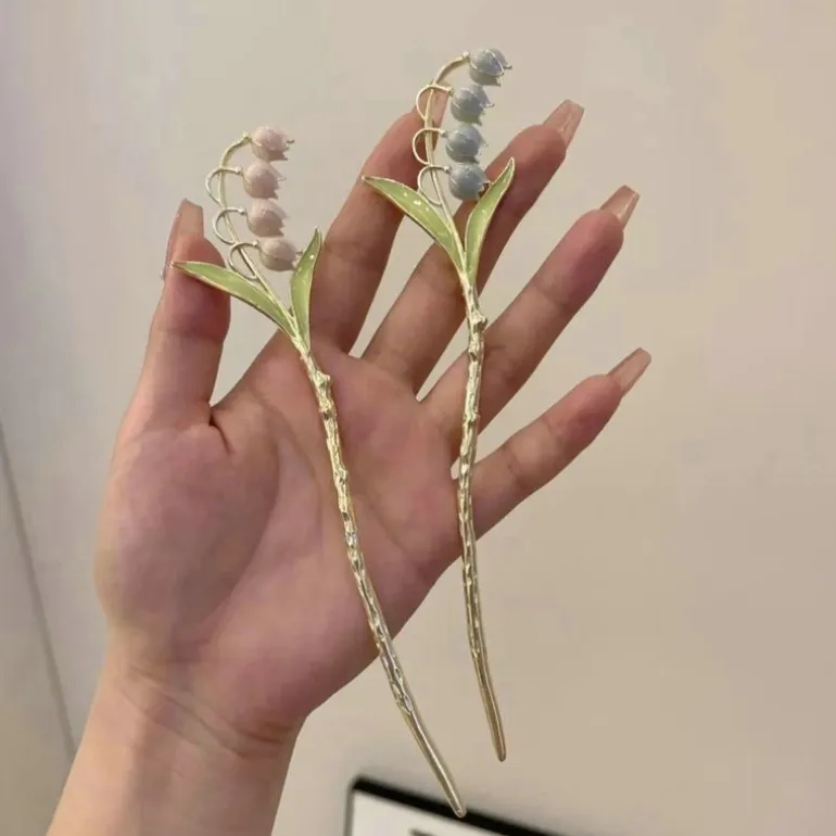 Dainty Floral Hair Claw Clip