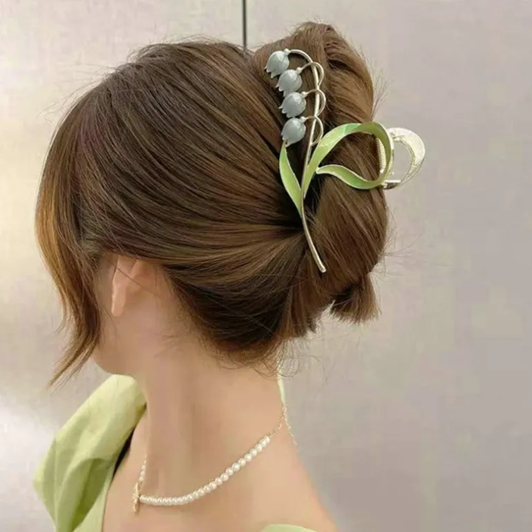 Dainty Floral Hair Claw Clip