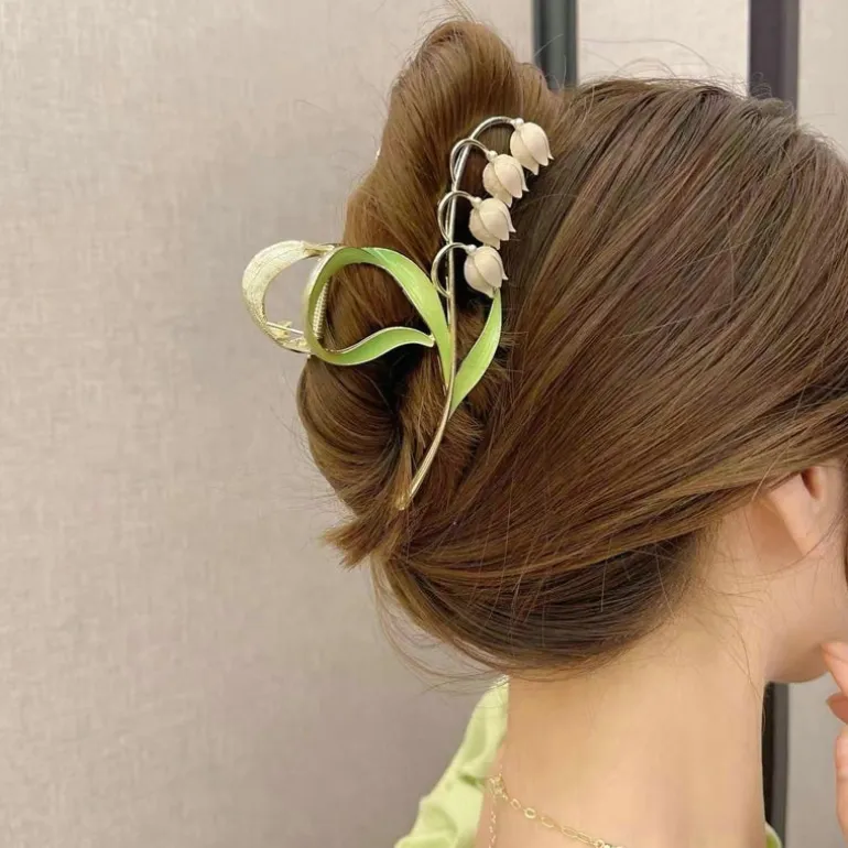 Dainty Floral Hair Claw Clip