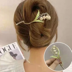 Dainty Floral Hair Claw Clip