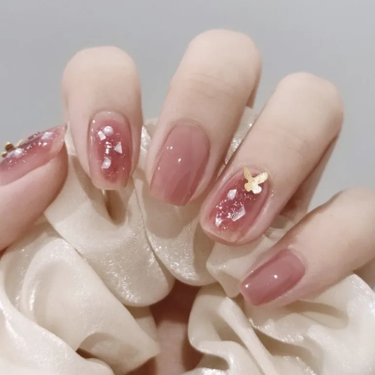 Dolly Press On Nails