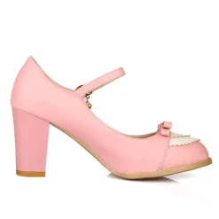Elegant Lace Pumps