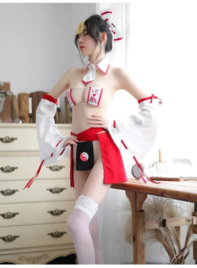 Japanese Nurse Cosplay