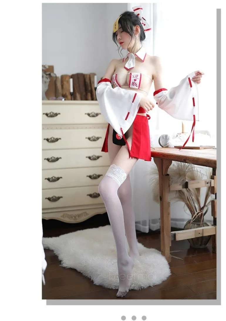 Japanese Nurse Cosplay