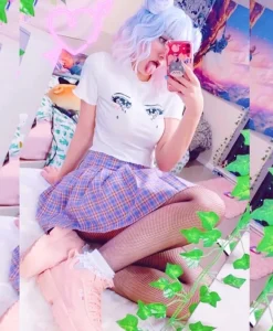Knit Sad Eyes Crop Top