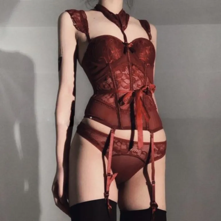 Lady in Lace Lingerie Set
