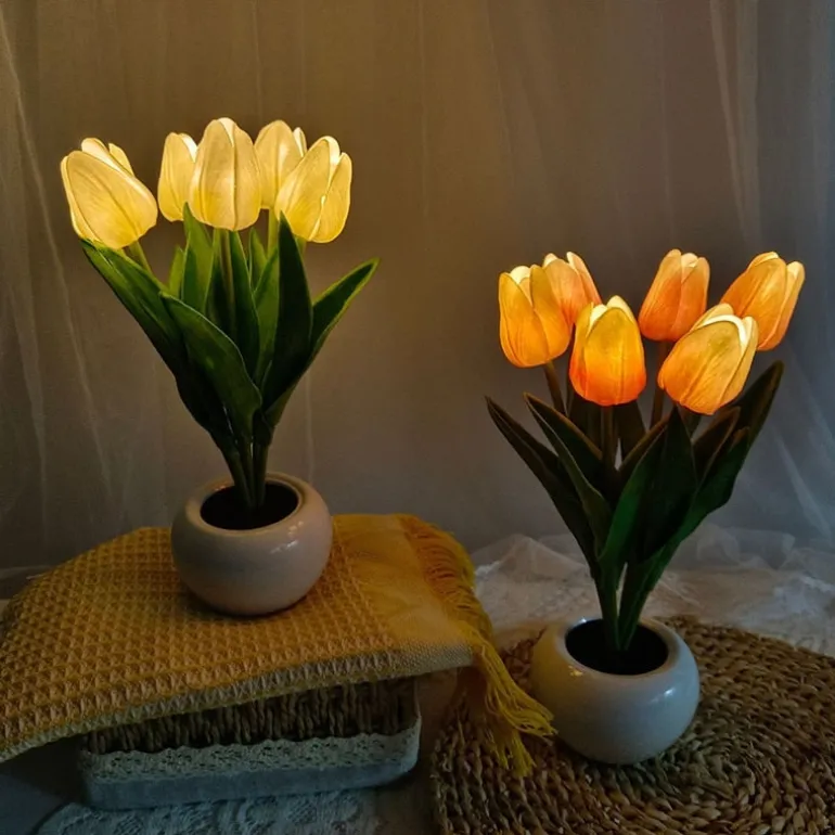 Light-Up Sunflower Desk Lamp