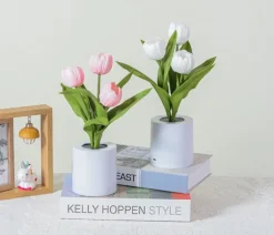 Light-Up Sunflower Desk Lamp