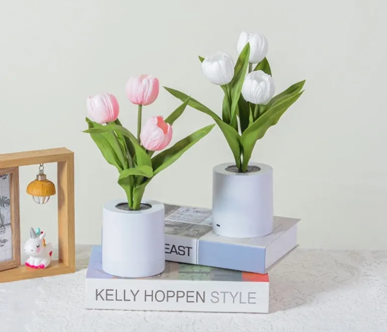 Light-Up Sunflower Desk Lamp