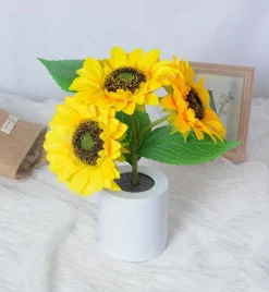 Light-Up Sunflower Desk Lamp