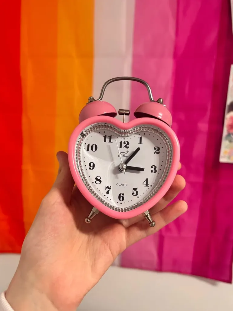 Love O'Clock Alarm