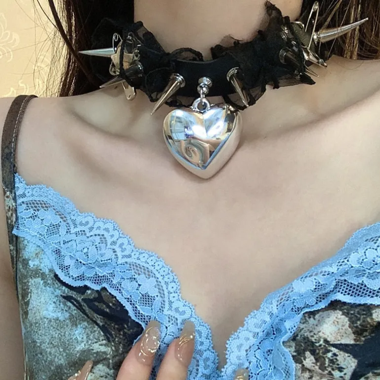 Pierce My Heart Collar