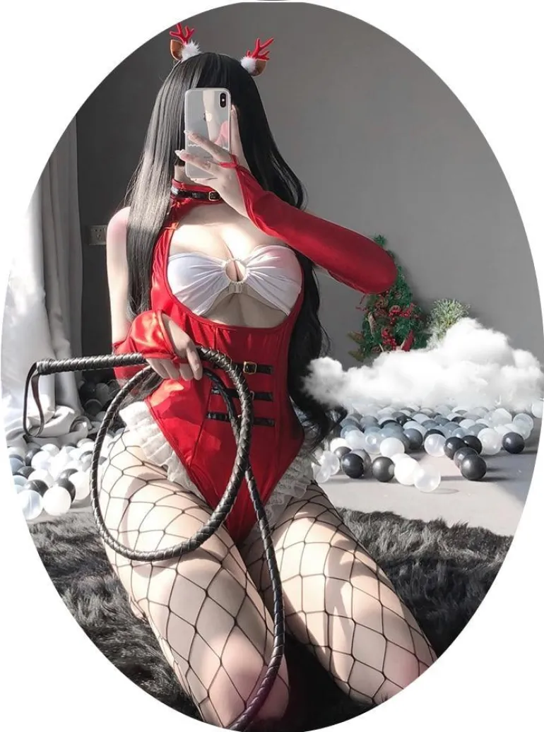 Santas Minion Cosplay