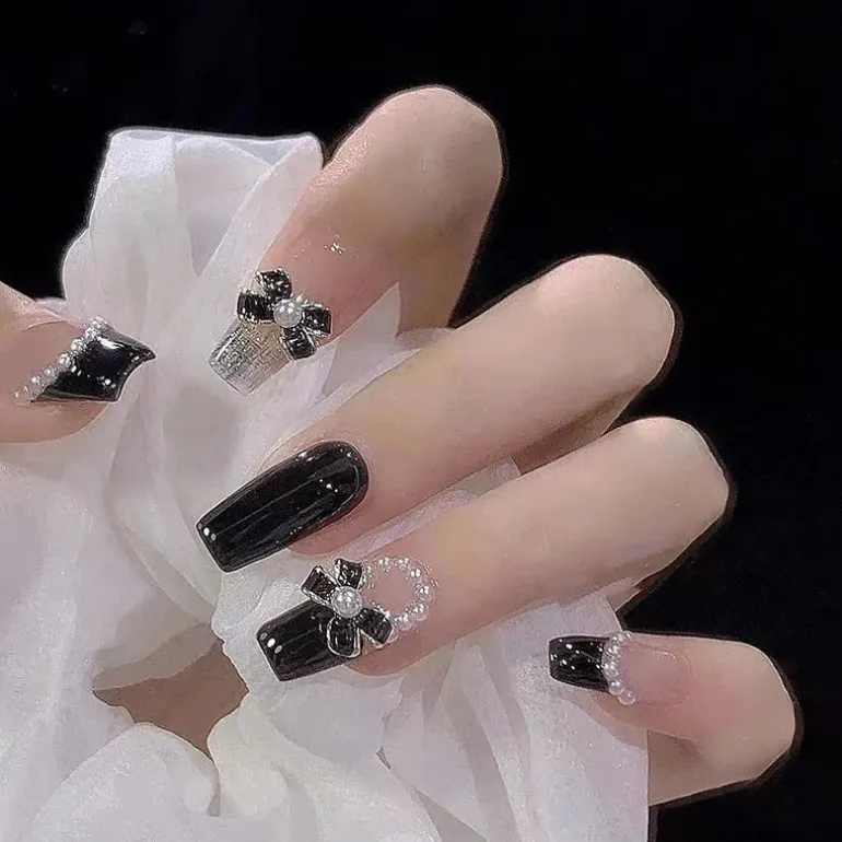 Short Angelic Press On Nails