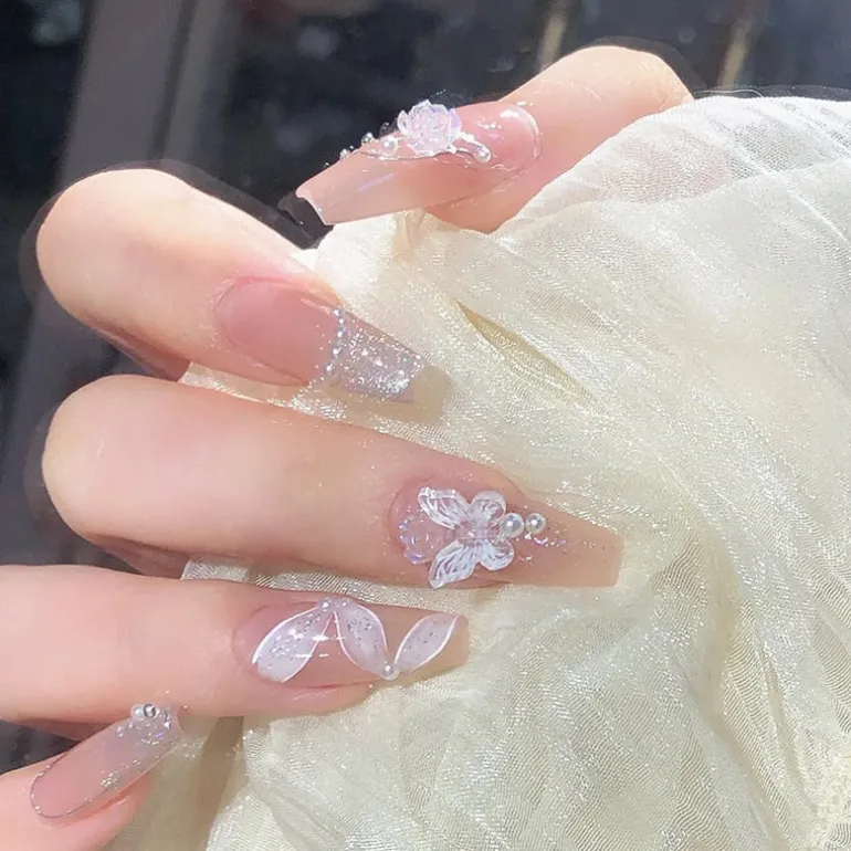 Short Angelic Press On Nails
