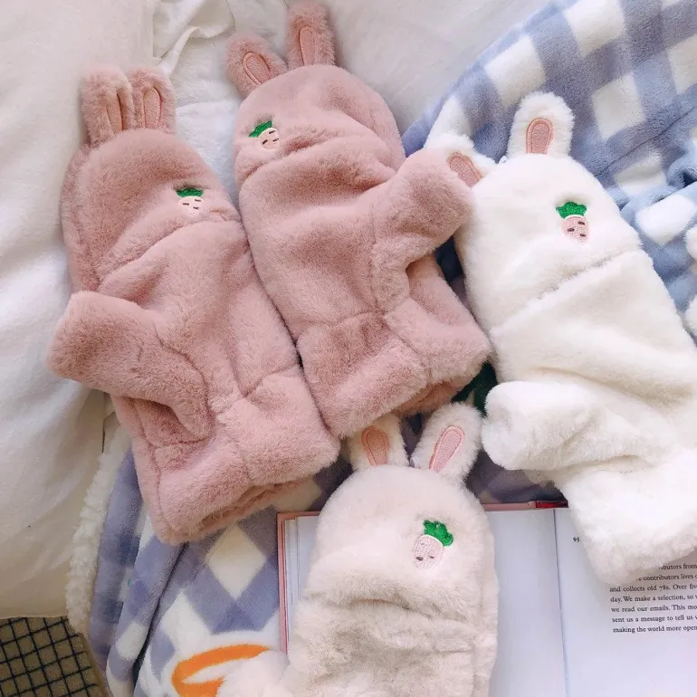 Strawbunny Plush Mittens