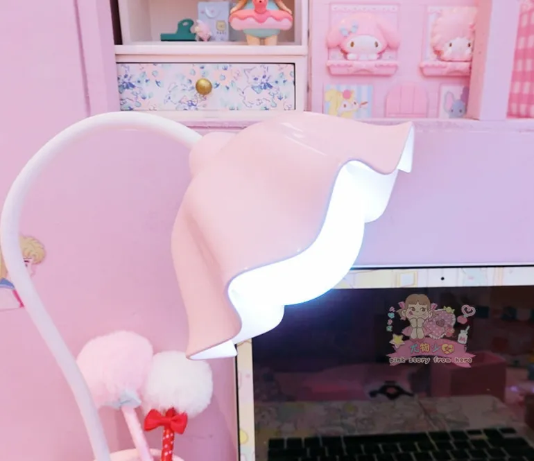 Tulip Desk Lamp