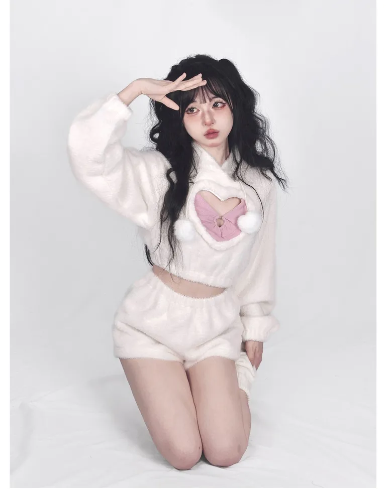White Fuzzy Valentine Set