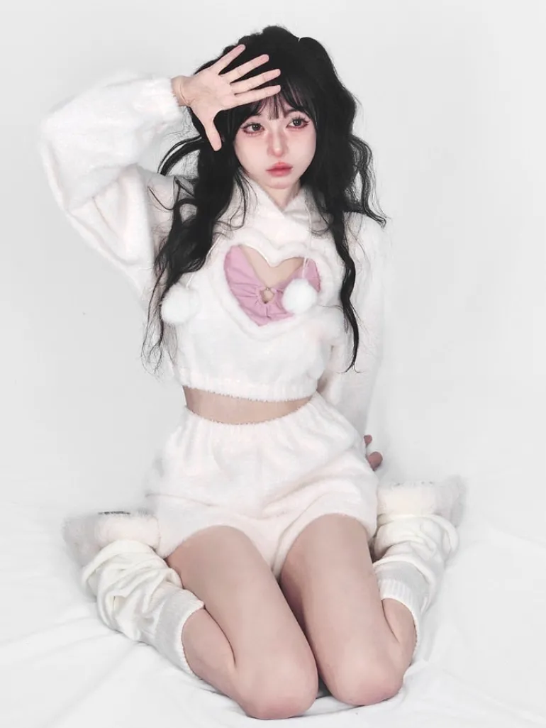 White Fuzzy Valentine Set